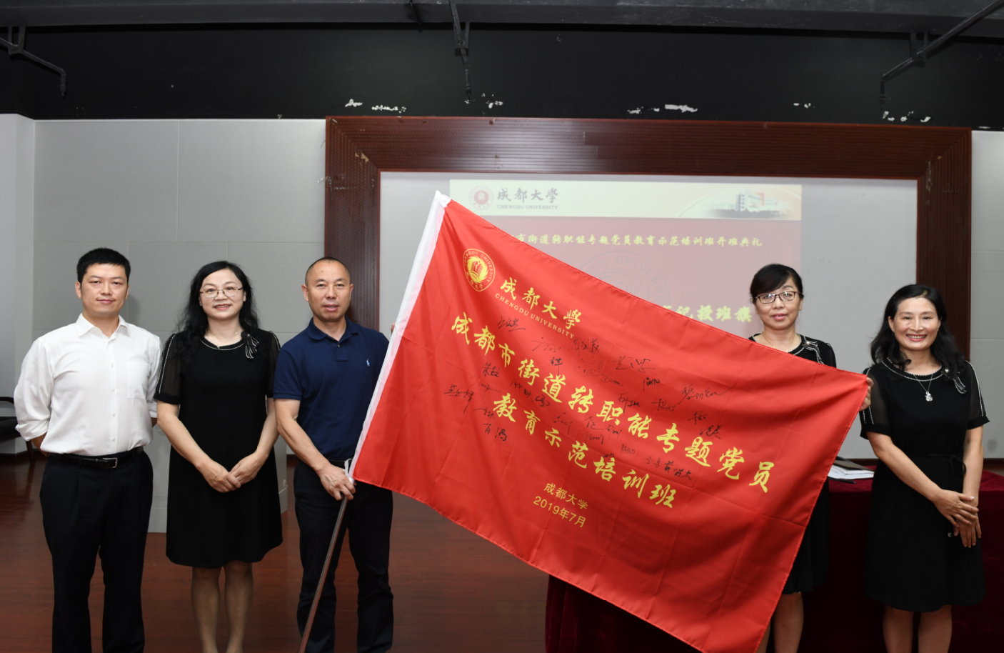 微信图片_20190704152552.png 微信图片_20190704152552.png